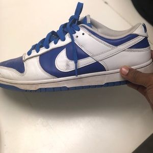 I’m selling Nike dunk racer blues